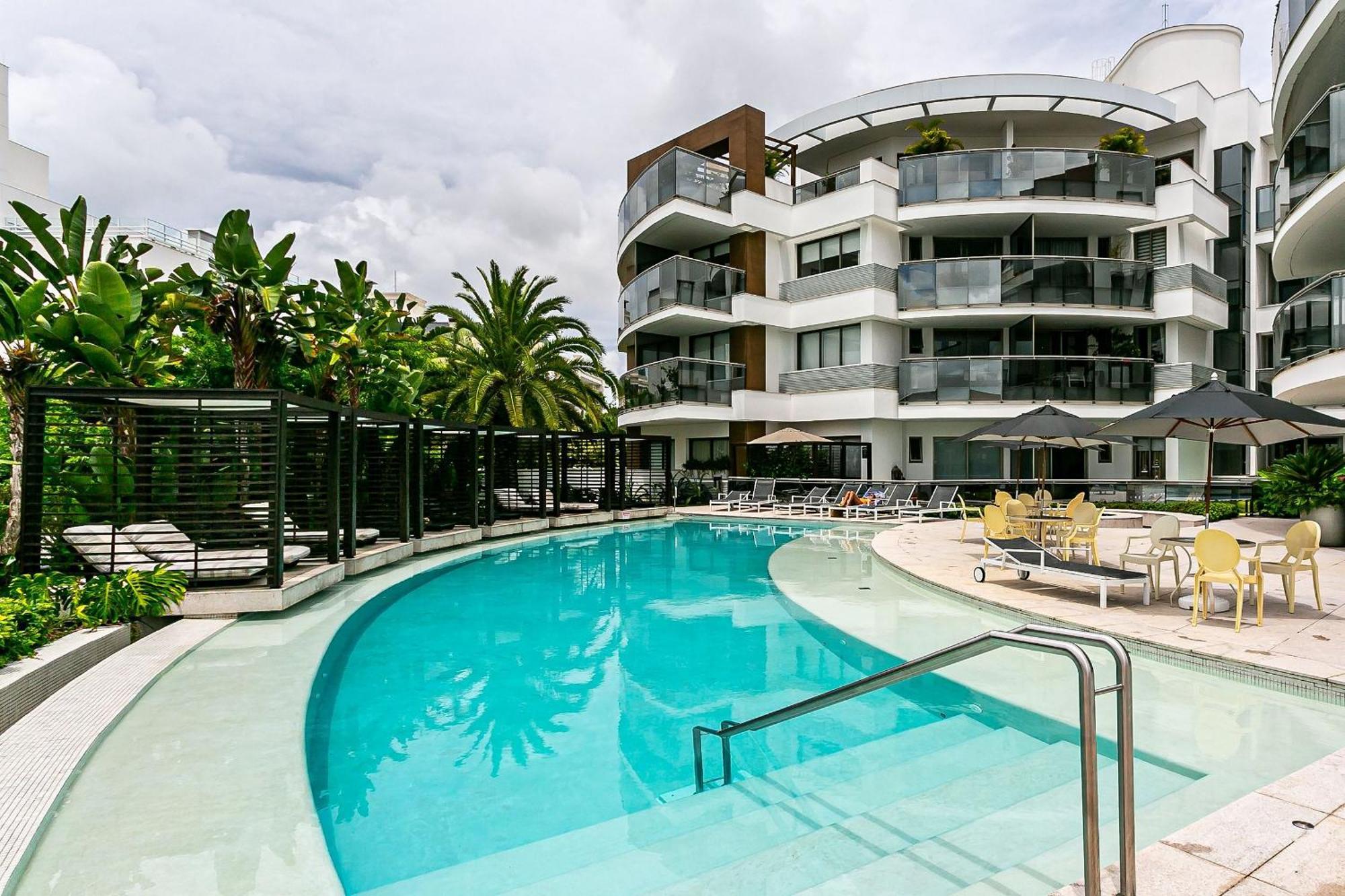 Apartamento de alto padrão a poucos metros da praia em Jurerê Florianópolis Extérieur photo